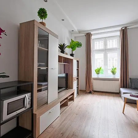 Urban Nest Wietora 8 Апартаменты *