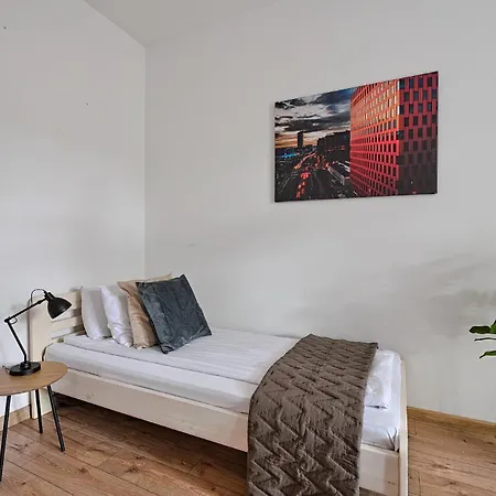 Urban Nest Wietora 8 *